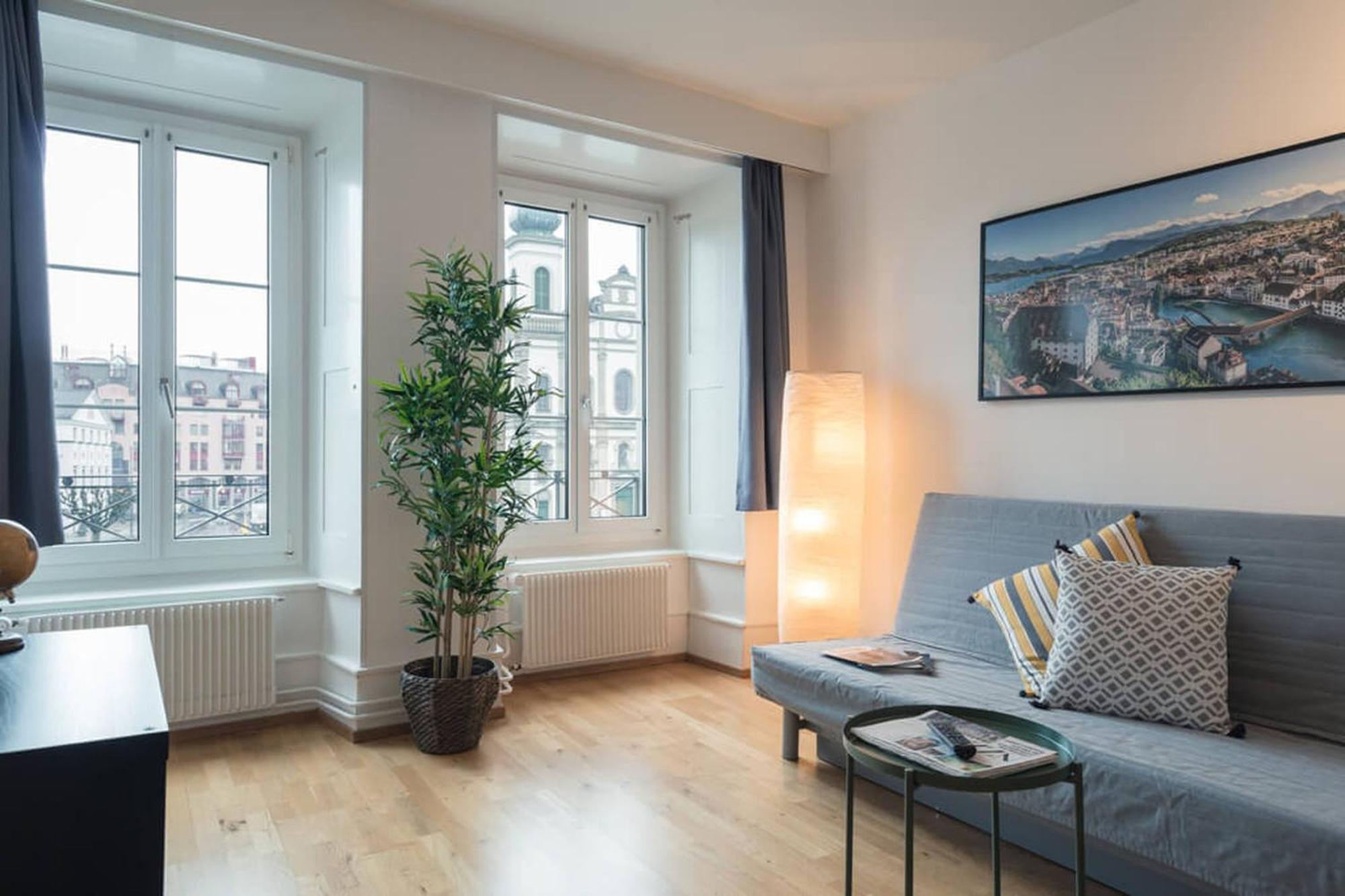 Apartment Hitrental Chapel Bridge Luzern