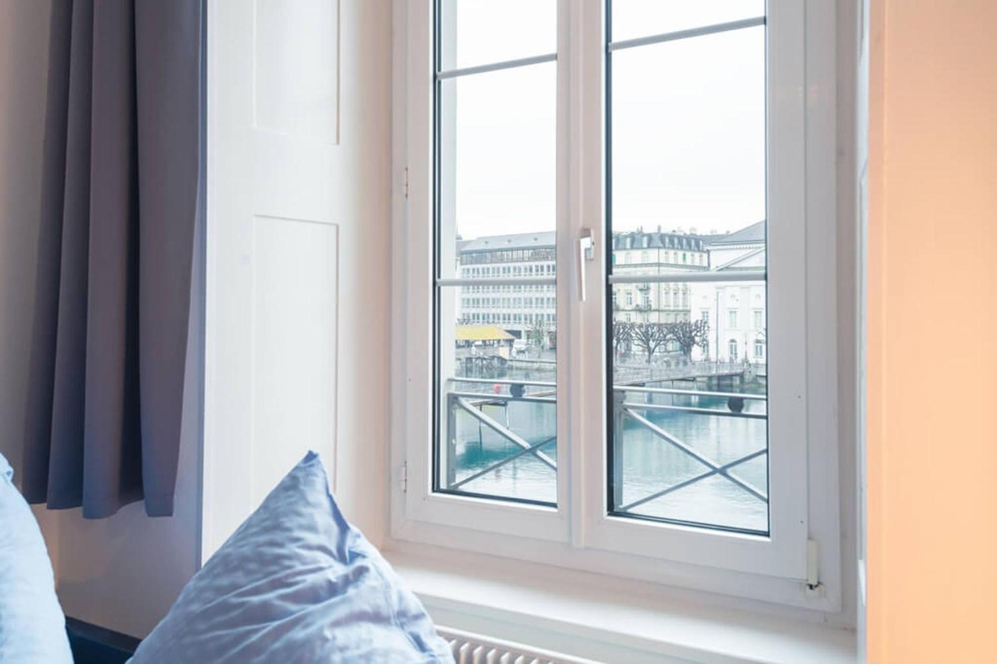 Hitrental Chapel Bridge Apartment Luzern