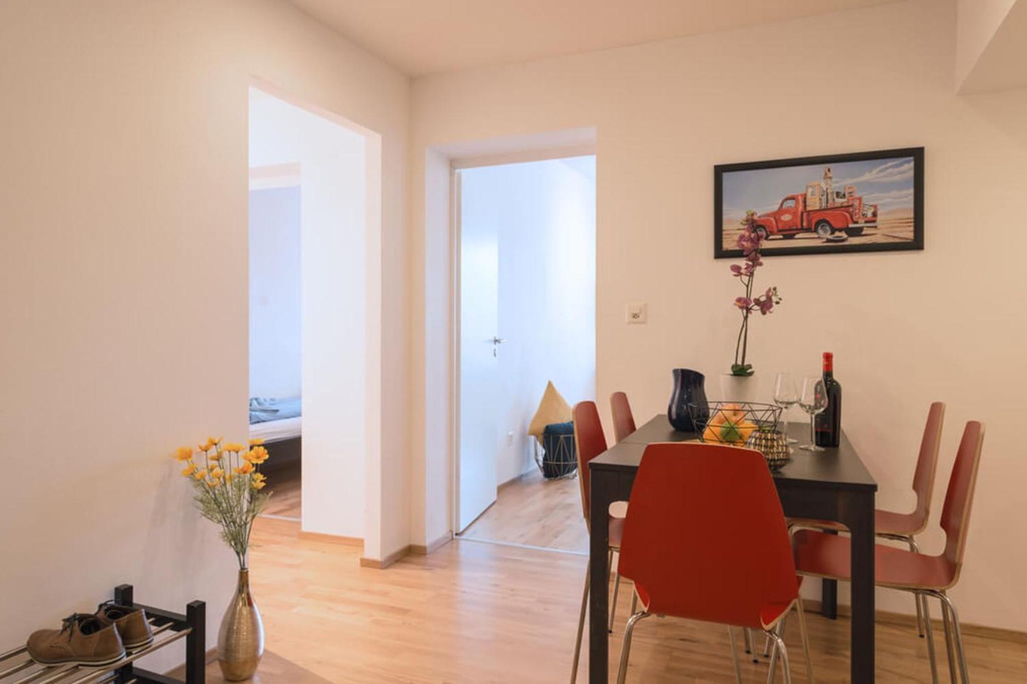 Apartment Hitrental Chapel Bridge Luzern